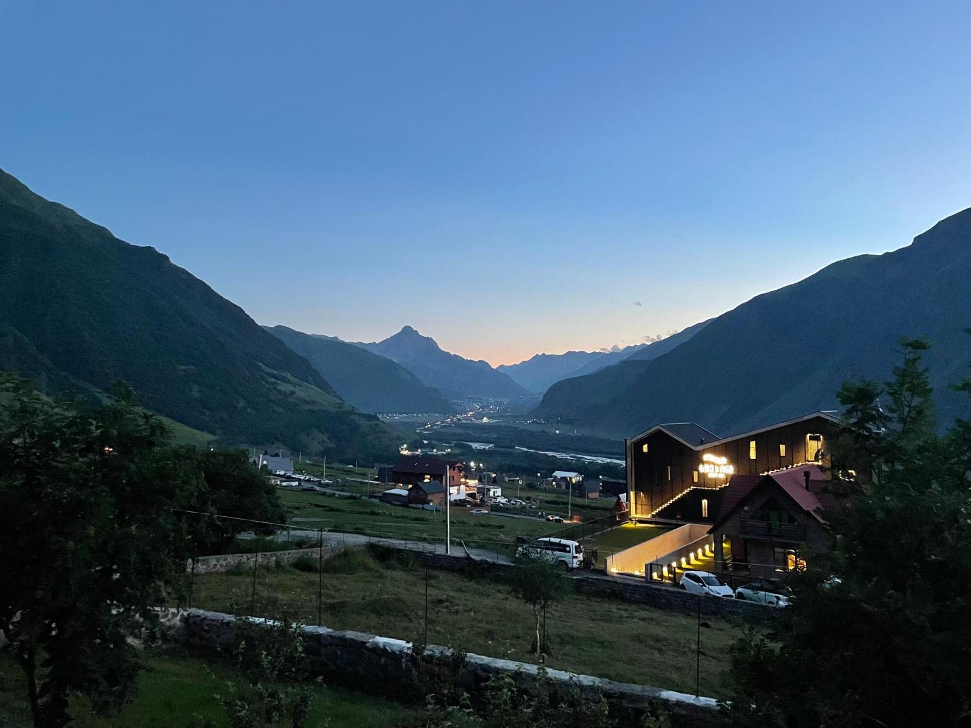 Jamarjeti Hotell Kazbegi Exteriör bild