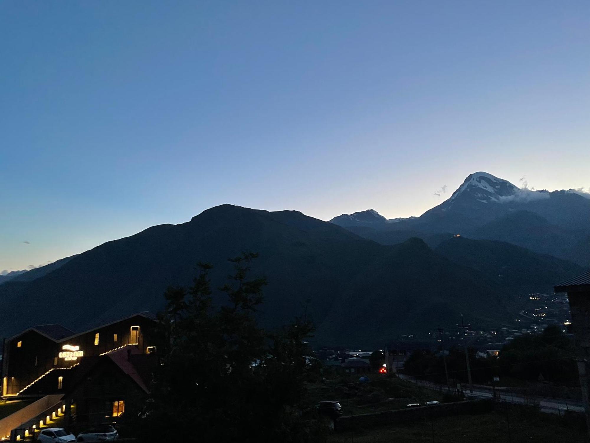 Jamarjeti Hotell Kazbegi Exteriör bild